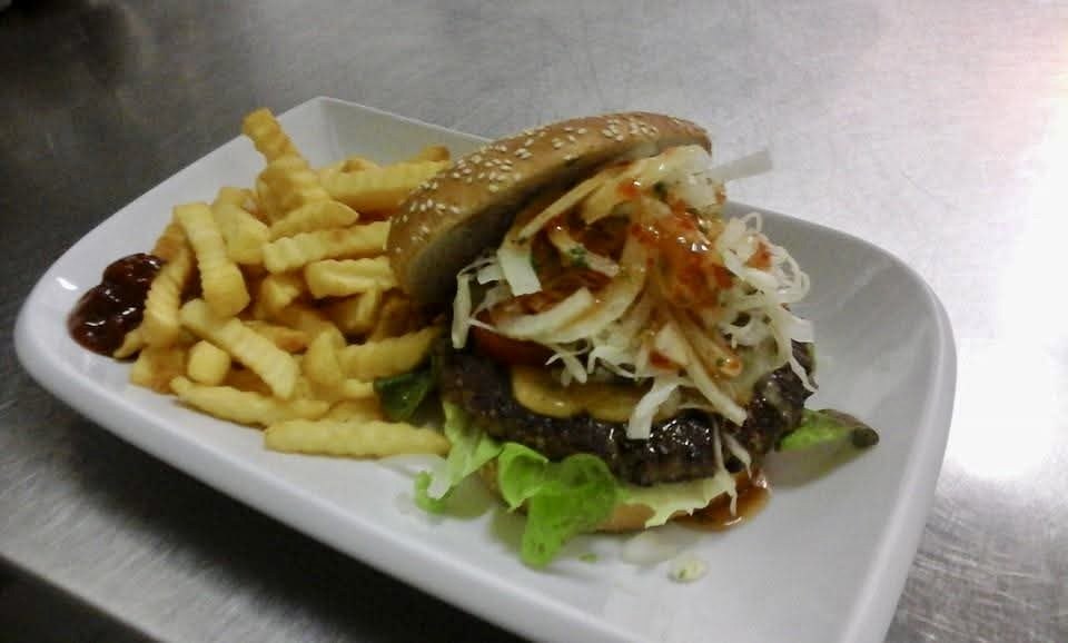 Hamburguesa con patatas fritas